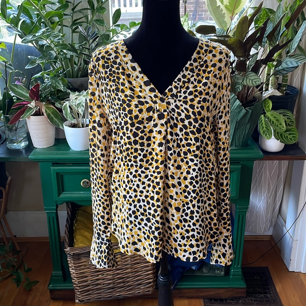 Ann Taylor yellow and black top